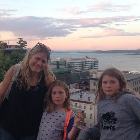 Meet your Posher, Erica - Picture 2 of 4